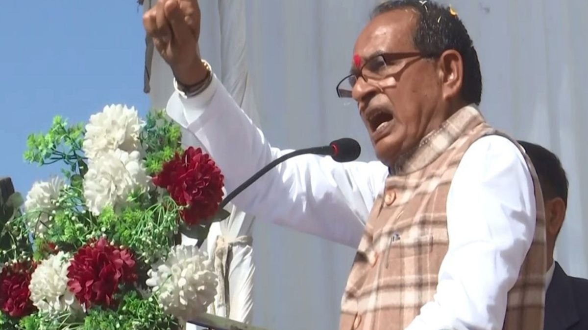 शिवराज चौहान का बड़ा बयान: कहा सिर्फ खेती से काम नहीं चलेगा, अब पशुपालन से बदलेगी किसानों की किस्मत (Photo/ANI)