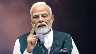 मेरठ की धरती से मोदी का महाप्रहार: 'कांग्रेस तो वैचारिक रूप से पहले ही नंगी थी